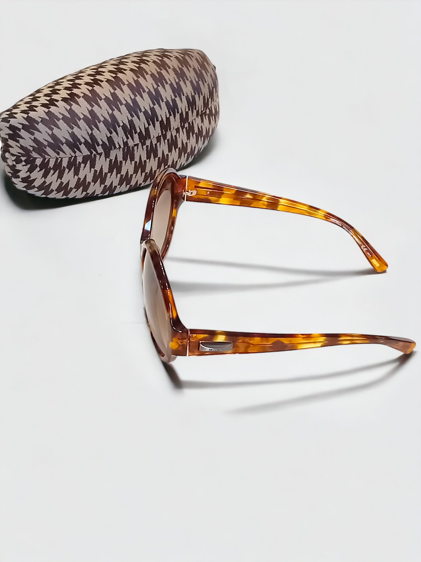 A MaxMara Tortoiseshell túlméretezett napszemüveg