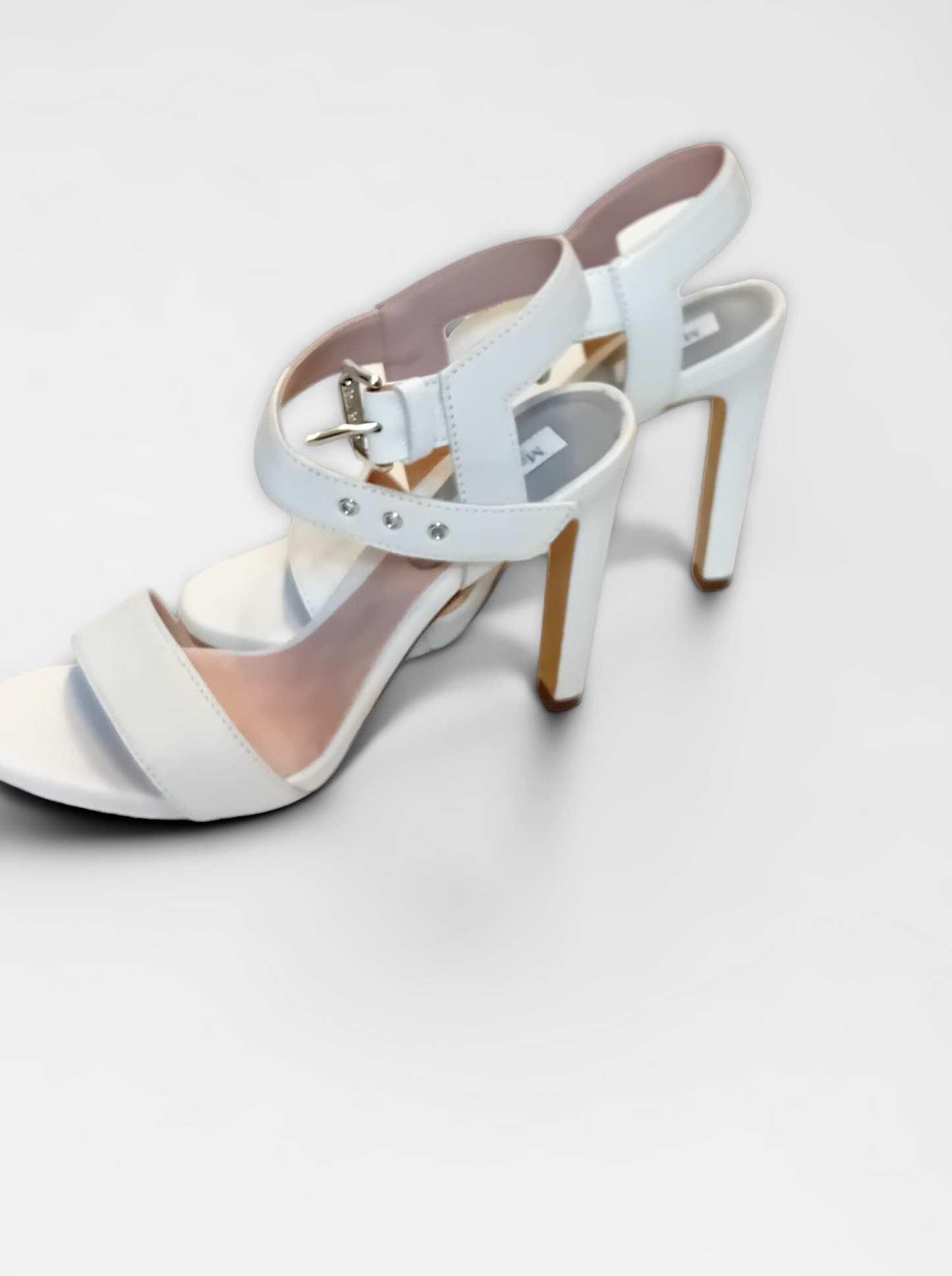 MaxMara Elegant White Leather Ankle-Strap Heels - Size 38 - 10cm