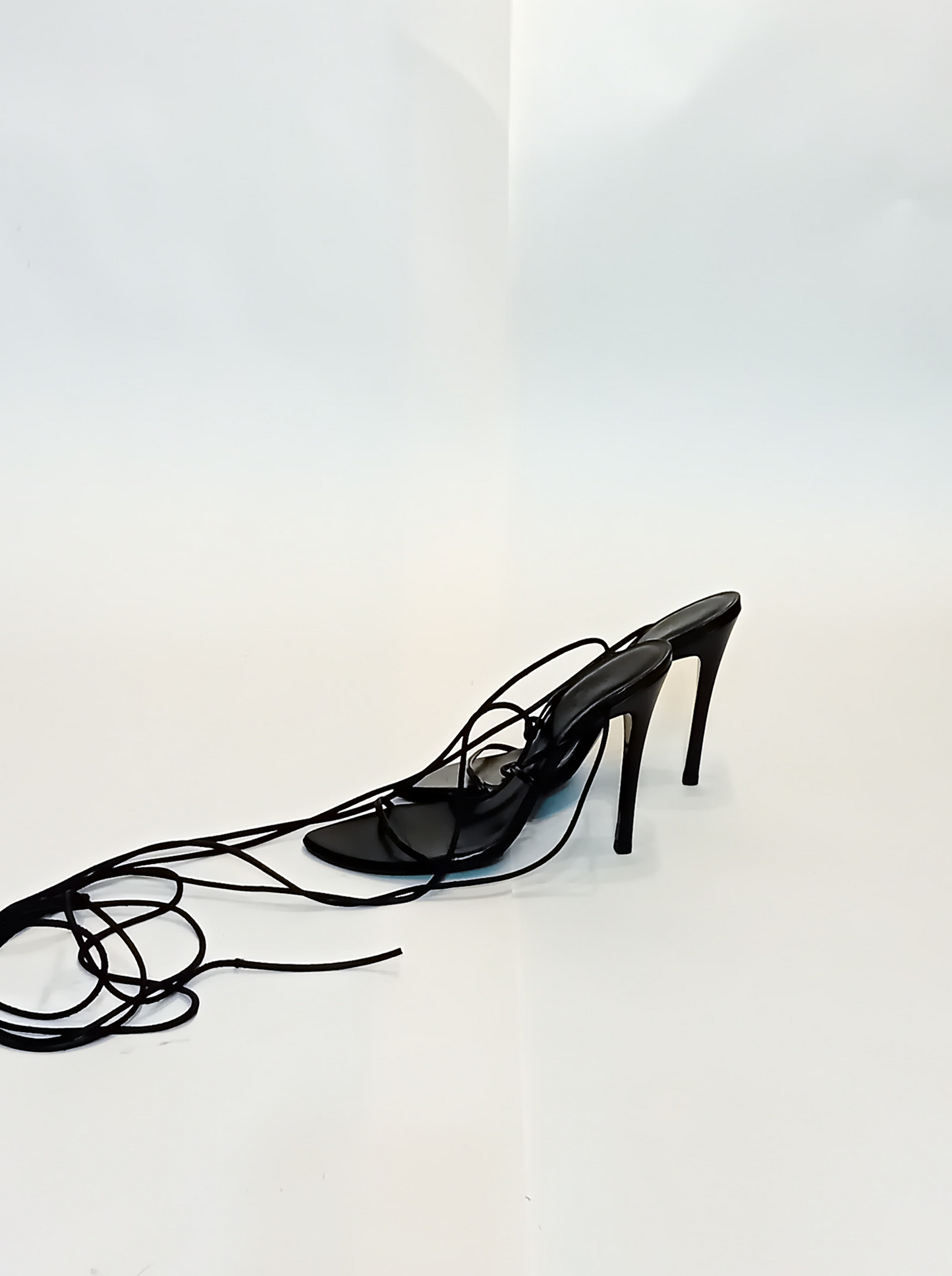 Gucci Strappy Heels - 37-12 cm-es méret
