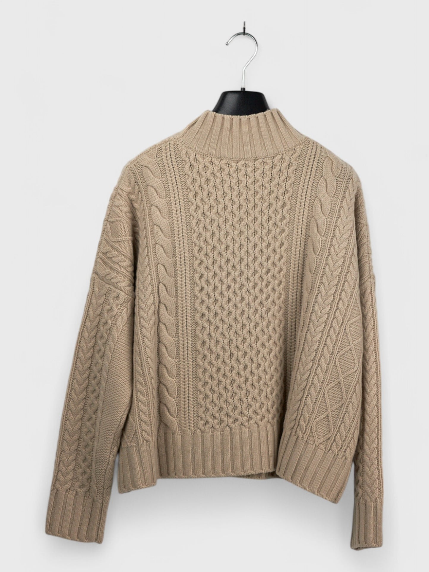 100% Wool Pullover Size M