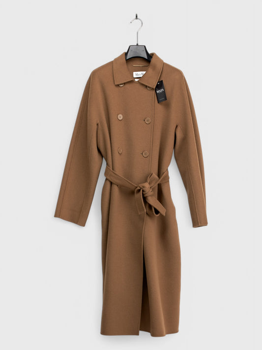 Luxury camel spring coat Italian size 46 50 front view designer outerwear
