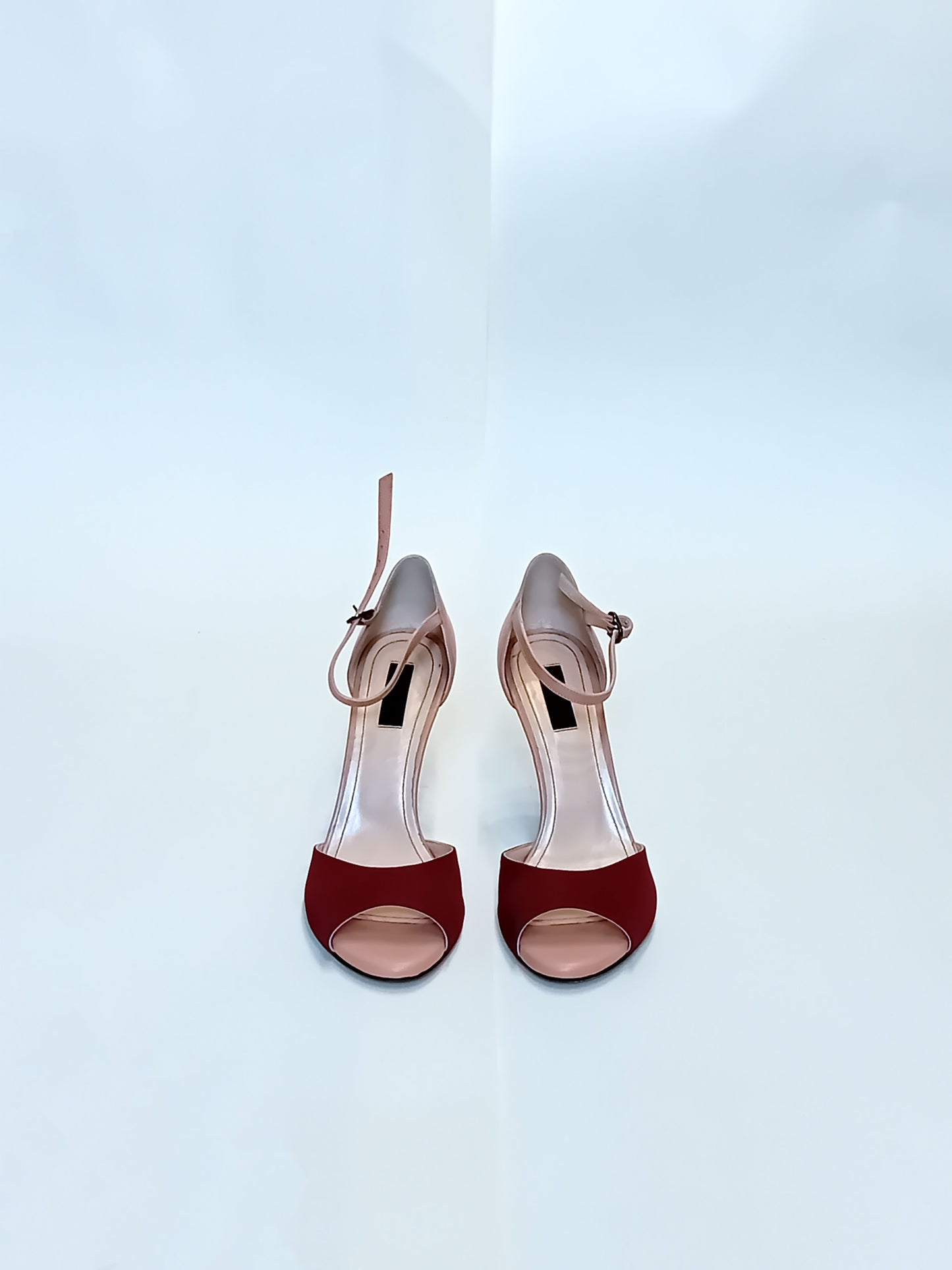 Vero Cuoio Color-Block Strap Sandals (Size 38) - 11cm